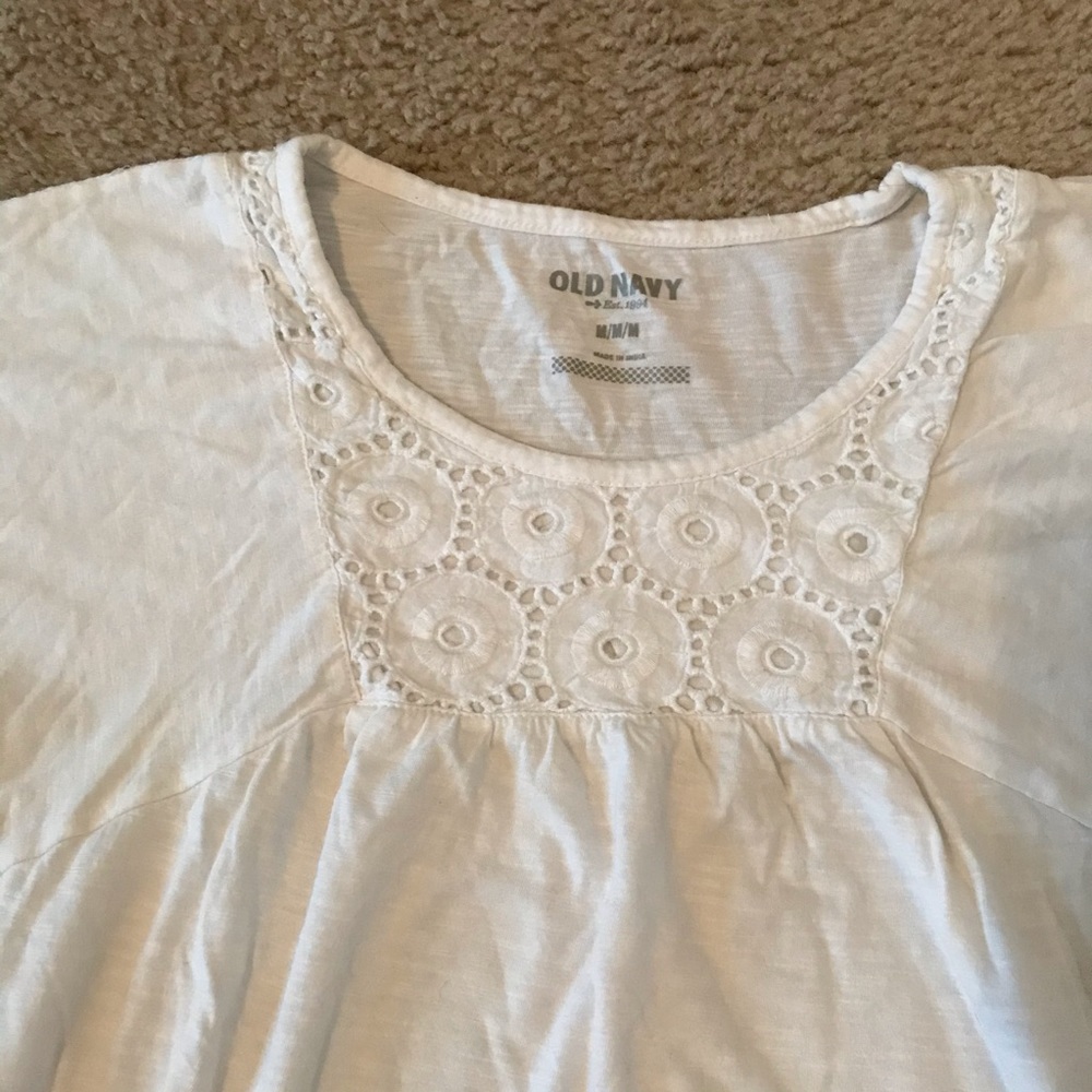 White Old Navy Tshirt
